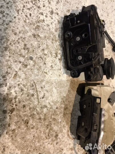 Дверные замки на фольцвацен golf 6