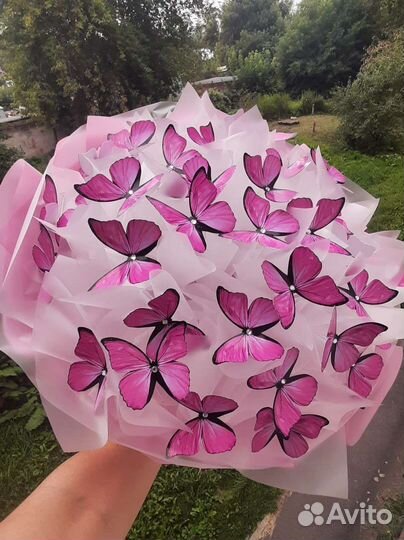 Светящийся букет из бабочек