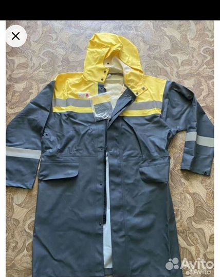 Рабочая спецодежда и обувь