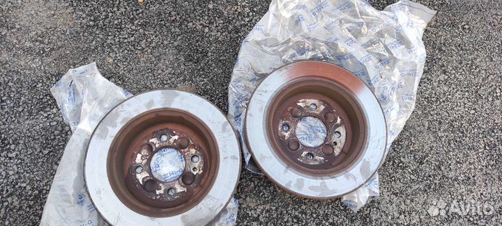 Б/У Задний тормозной диск Solaris 2011