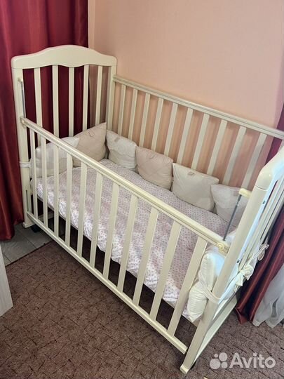 Детская кроватка