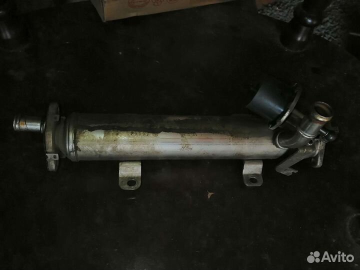 Радиатор циркуляции газов на фольксваген