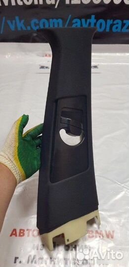 Обшивка центральной стойки правая Bmw X5 E53