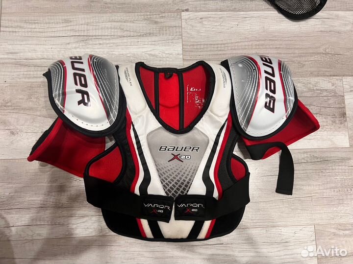 Нагрудник хоккейный bauer