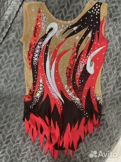 Продаю купальник бу