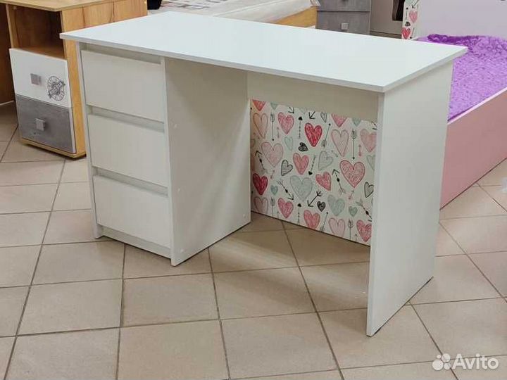 Стол письменный Айден 1,2м белый