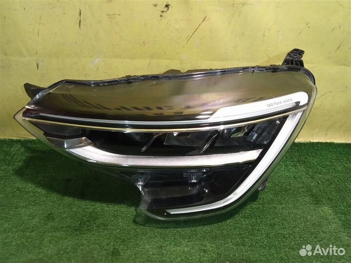 Фара левая Renault Arkana 2018