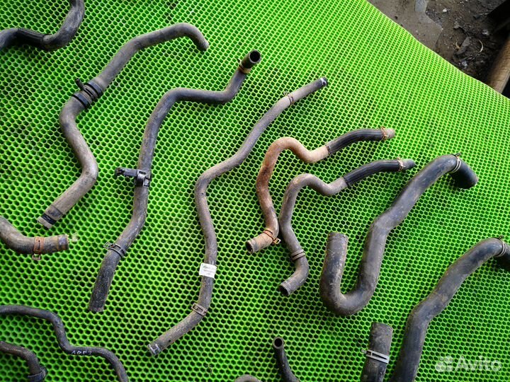 Трубка охлаждения на Renault Logan II 2014-н.в