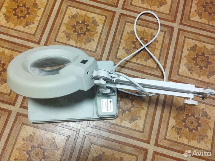 Лупа с подсветкой CTbrand CT-200 C (х10)