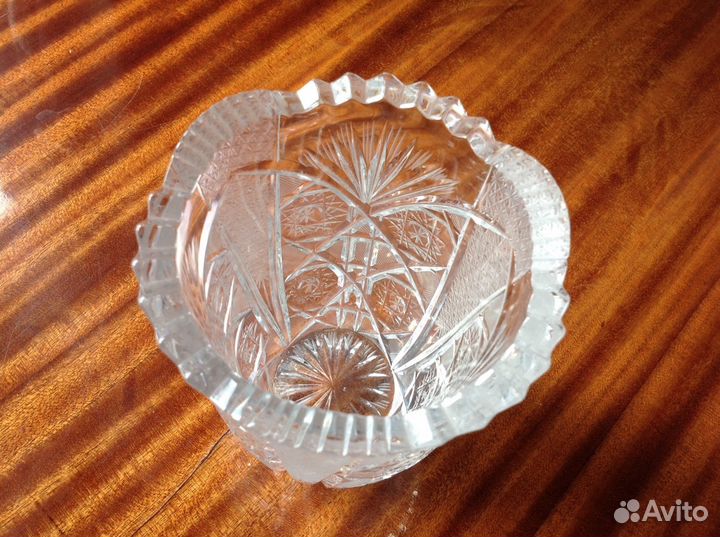 Ваза хрустальная