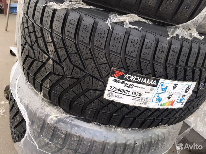Yokohama Advan Winter 315/35 R21 и 275/40 R21 111V
