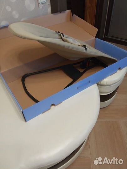 BabyBjorn кресло-шезлонг + игрушка для него