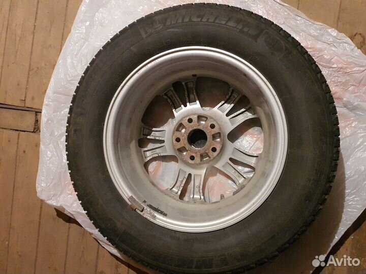 Зимние шины на дисках с датчиками на VW Тигуан