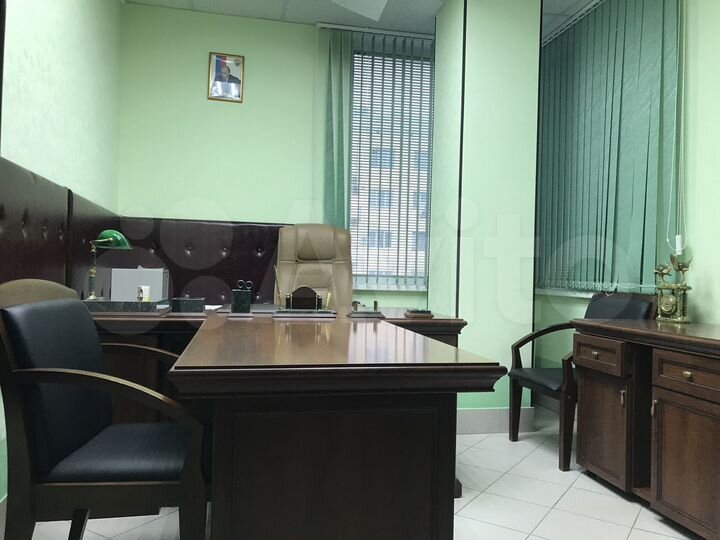 Офис с отдельным входом, 145.7 м²