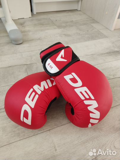 Боксерские перчатки 6oz