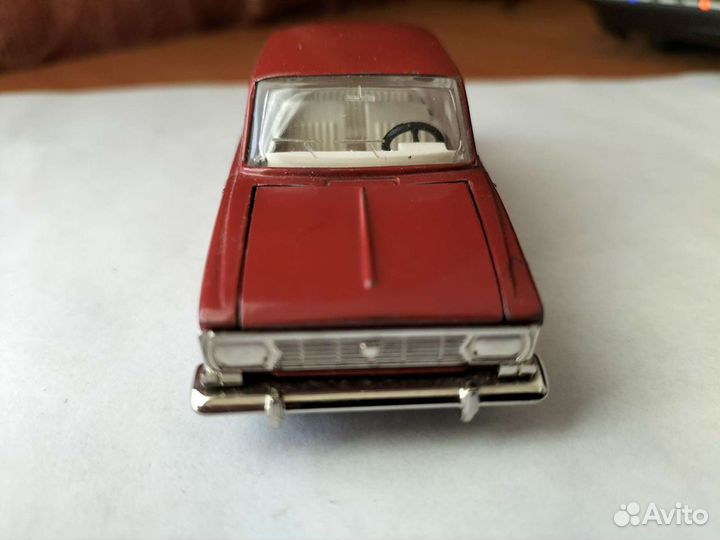 Модель автомобиля москвич-412, СССР, 1:43