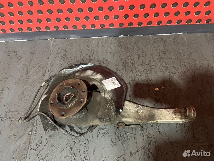 Кулак поворотный передний правый Porsche Cayenne