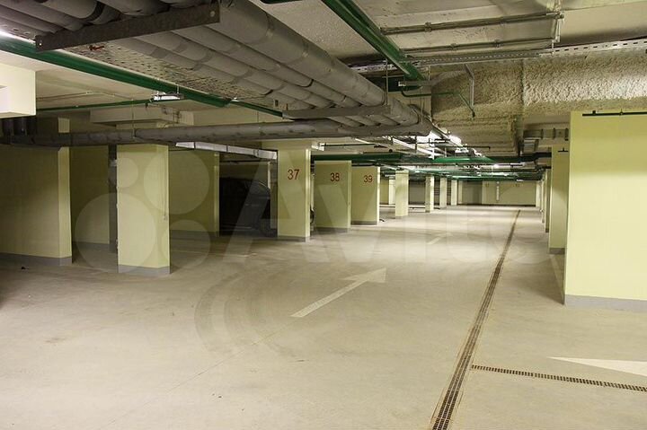 Машиноместо, 14 м²