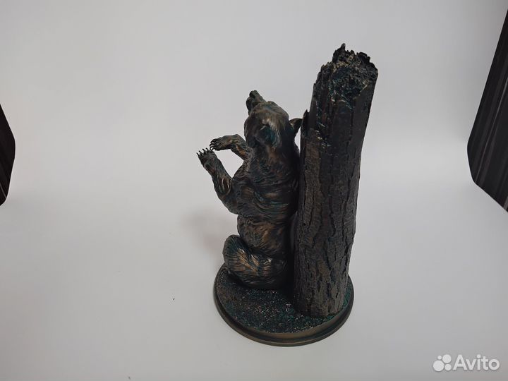 Статуэтка Статуя Медведь у дерева