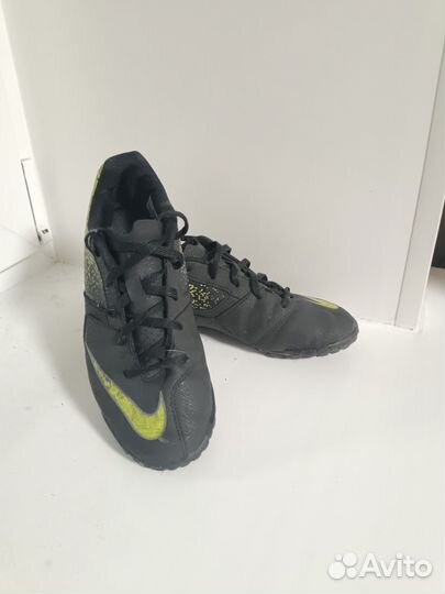 Футбольные бутсы Nike