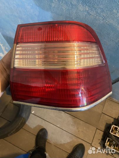 Стоп сигнал crown