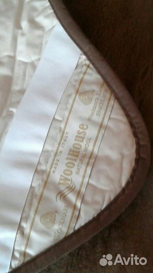 Комплект: Одеяло, наматрасник Италия