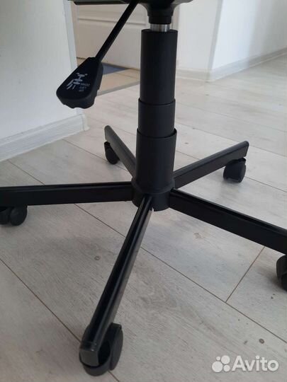 Компьютерное кресло игровое новое