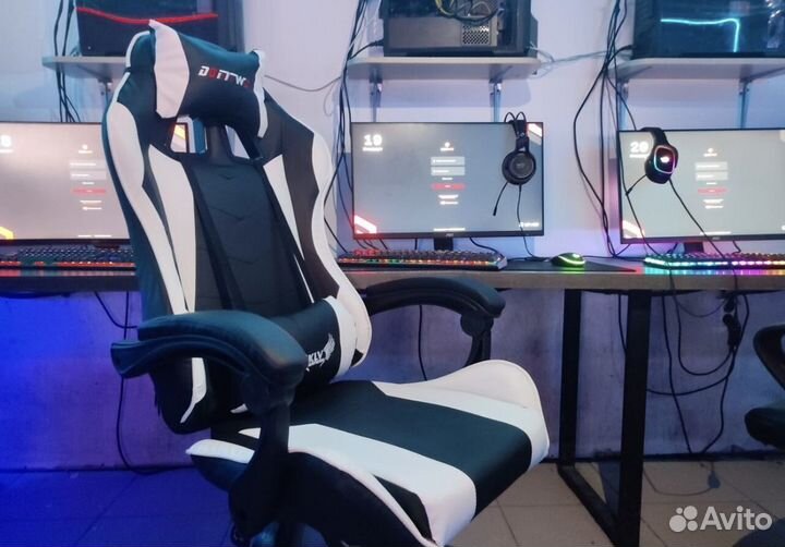 Игровое кресло белая