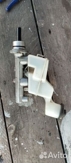 Главный тормозной цилиндр Тойота королла филдер