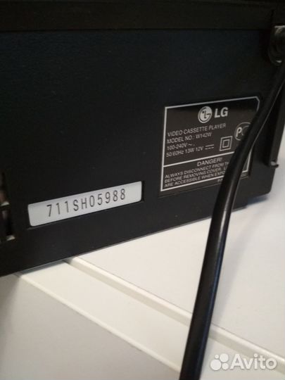 Видеомагнитофон lg