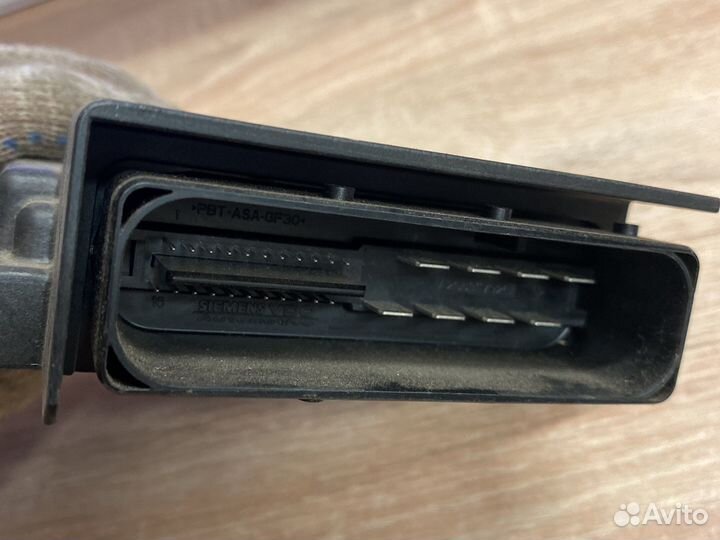 Блок управления стояночным тормозом VAG 3C0907801J