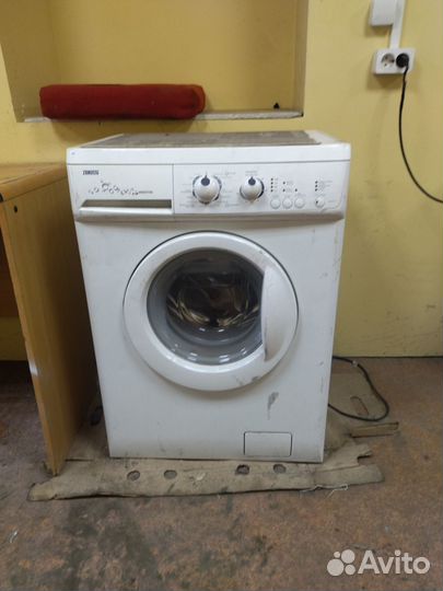 Стиральная машина на запчасти zanussi