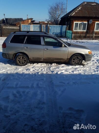 Mazda Familia 1.5 AT, 2001, 255 100 км