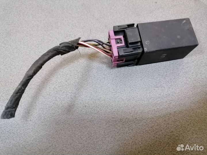 Реле подогрева сидений Audi / Volkswagen