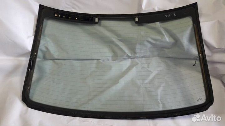 Стекло заднее Volkswagen Passat B6 BVY 2.0 2006