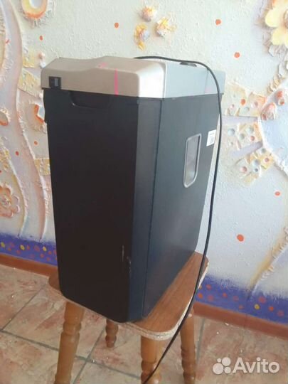 Уничтожитель бумаг, Шредер