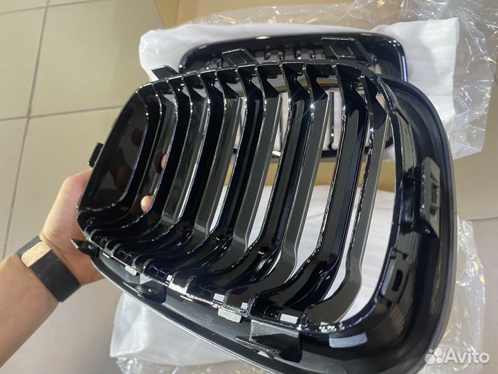 Решетка радиатора BMW F20 дорест черный глянец