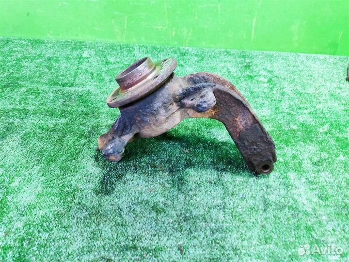 Кулак передний правый Renault Scenic 2 (JM) 2008