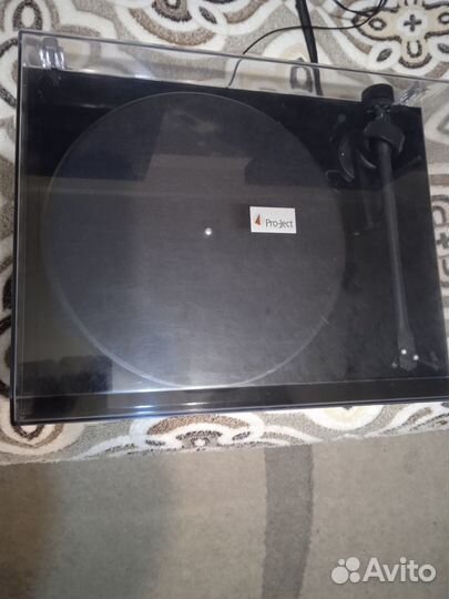 Проигрыватель винила pro-ject debut III