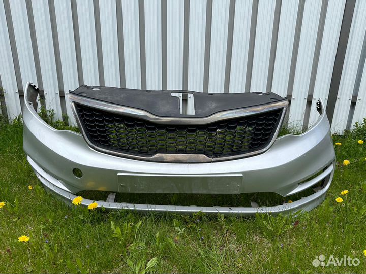 Бампер передний оригинальный серебристый Киа Рио 3