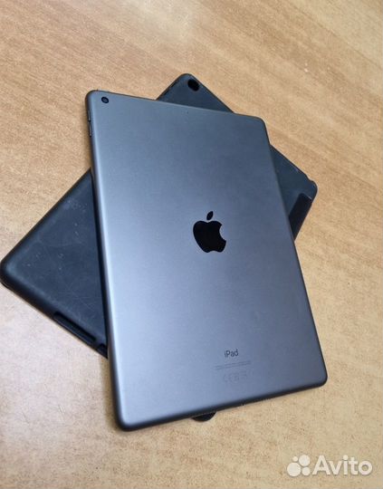 Планшет Apple iPad 8 поколения 2020 myld2RU/A