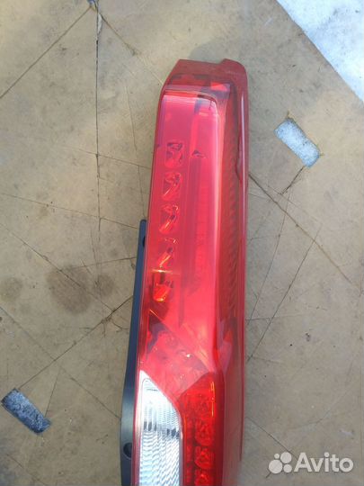 Фонарь задний правый Nissan X-Trail T31