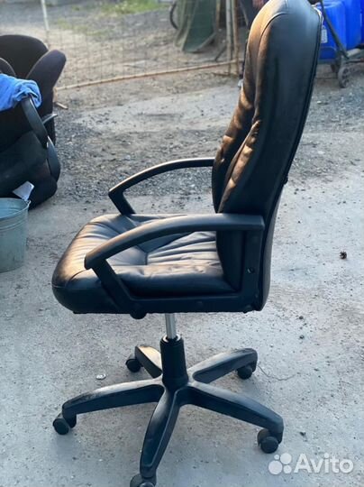 Компьютерное кресло