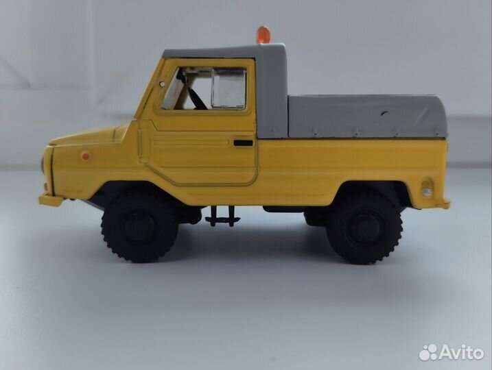 Коллекционная модель Deagostini 1:43 «луаз-2403»