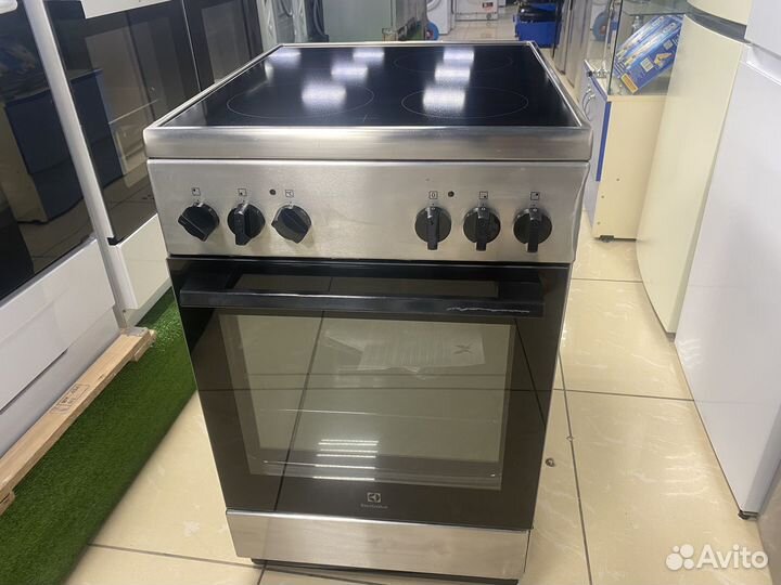 Электрическая плита (50-55 см) Electrolux