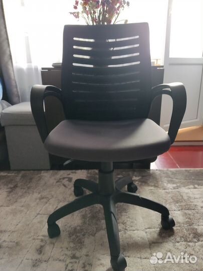 Компьютерное кресло