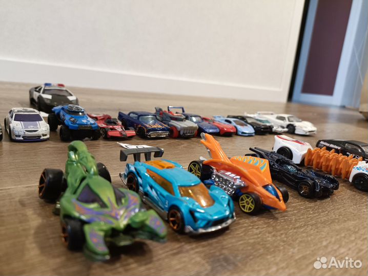 Машинки хот вилс hot wheels оригинал