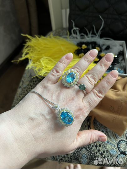 Серьги с кристаллами