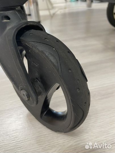 Коляска автокресло doona с базой isofix