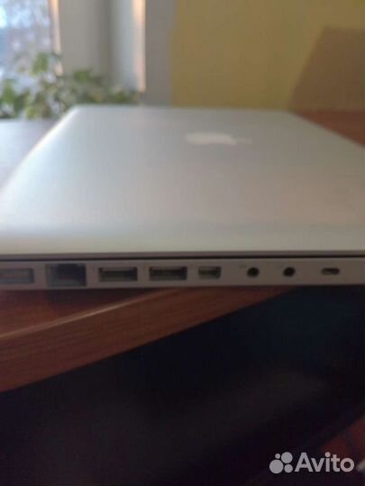 Apple MacBook 13